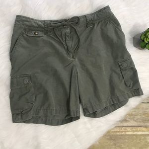 High waisted Jones New York Sport Green Cotton Shorts size 10 oversized cargo